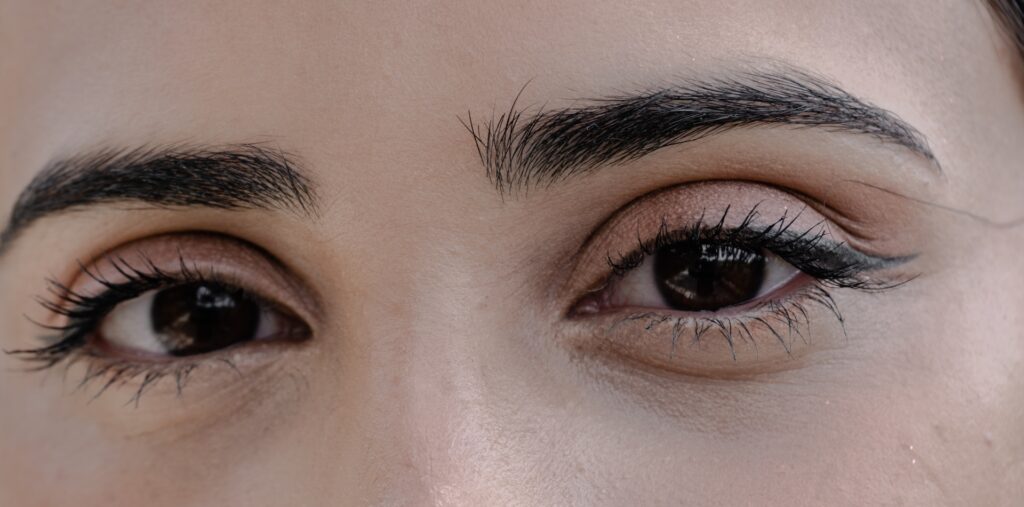 Ease Discomfort During Nano Brow Sessions