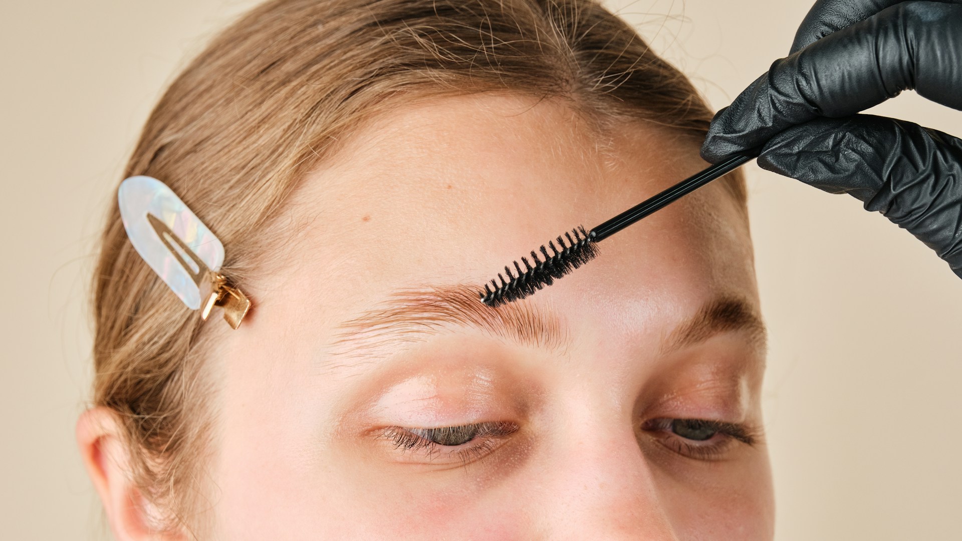Dark Nanobrows